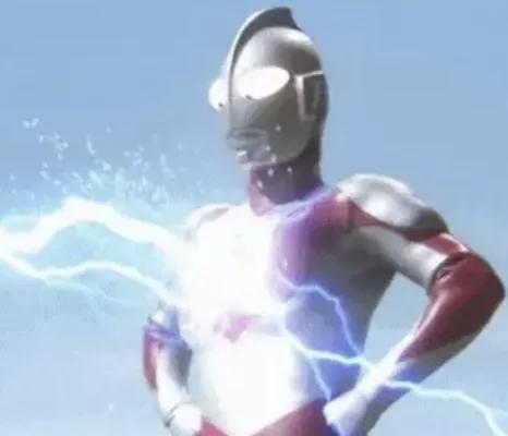 初代奥特曼佐菲和新奥特曼利匹亚佐菲