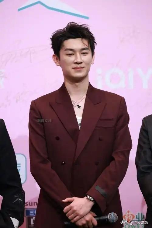 炸裂！陈若琳被曝和杨旭文已订婚！多个同框照被扒，杨旭文秒回应