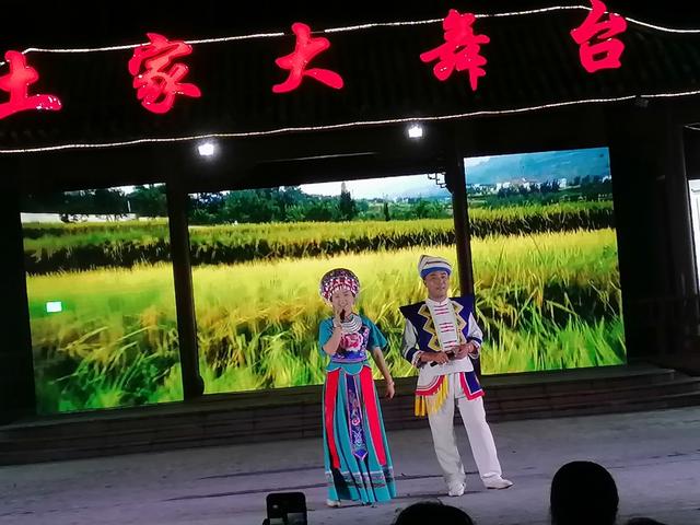 黄水景区靠“民族文化”出圈，这波操作此网红打卡点高明多了！