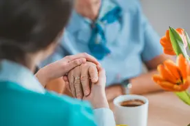 薪资机遇双双高走，宁波养老护理员的春天来了？图片