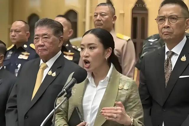 76岁高龄他信被判服刑一年，佩通坦彻底认命，感谢泰王法外开恩