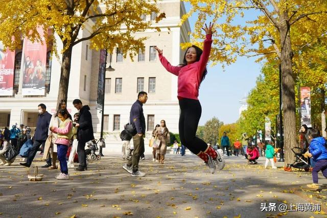 市中心的“金色会客厅”，成为了最欢乐的海洋！