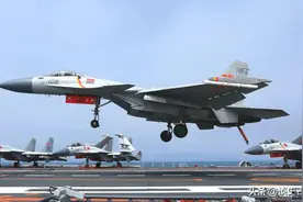 时隔28年，台湾海峡再次出现了航空母舰！这一次，是中国航母！图片