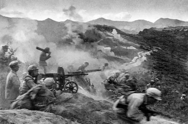 91团被3万美军包围，团长利用灯下黑战术，完好无损突围