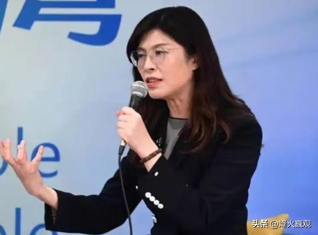 解放军刚包围台岛，郑丽文发火	，李乾龙赶赴金门，民进党闯下大祸