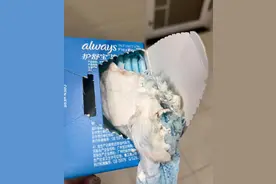 卫生巾彻底塌房了！无良商家牌子背后曝光，难怪总有妇科病！会痒图片