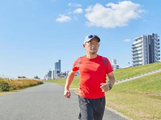 42岁男子每天慢跑5公里降糖，1年后蛋白尿，其亲身经历提醒所有人