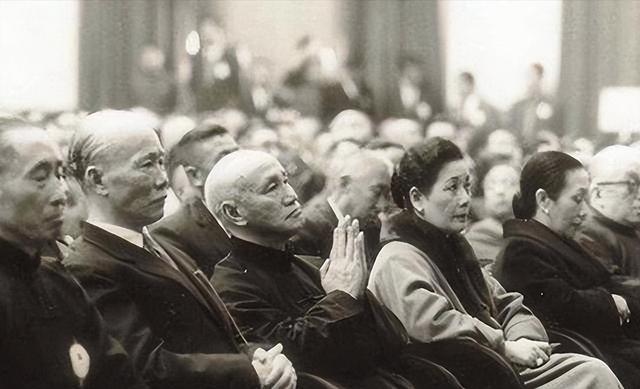 解放军台海巡航再升级，马英九摊牌：大陆若要武统，台岛不接受