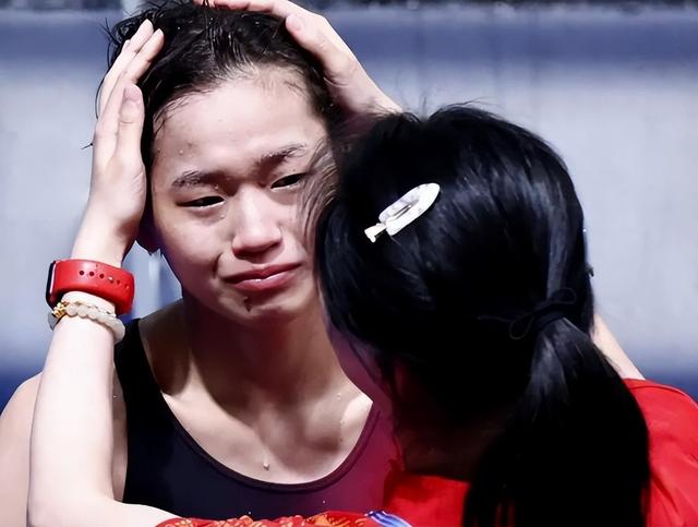 发胖退役风波不到一个月！被人民日报点名的全红婵	，彻底打消舆论