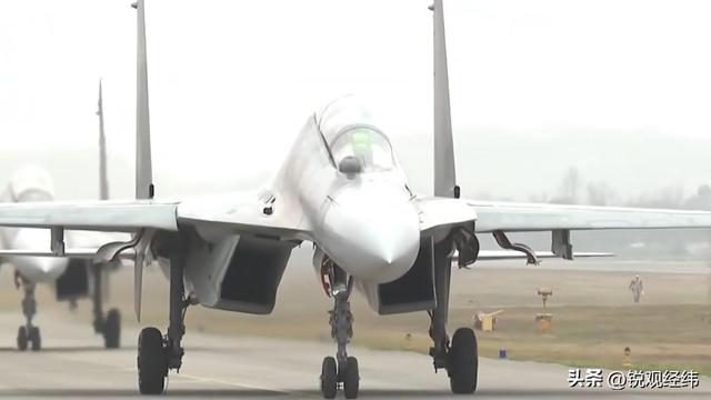 央视公开兵推画面，8架歼16对6架“阵风”，网友称“太富裕”