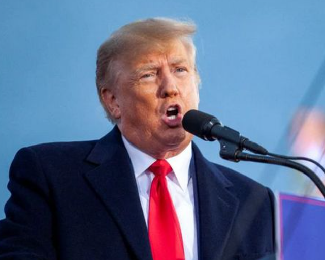 被逼到墙角后	，克林顿宣战，宁可身败名裂，也要让特朗普“陪葬”