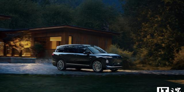 蔚来ES8高压平台专线_蔚来ES8产能爬坡_蔚来es8