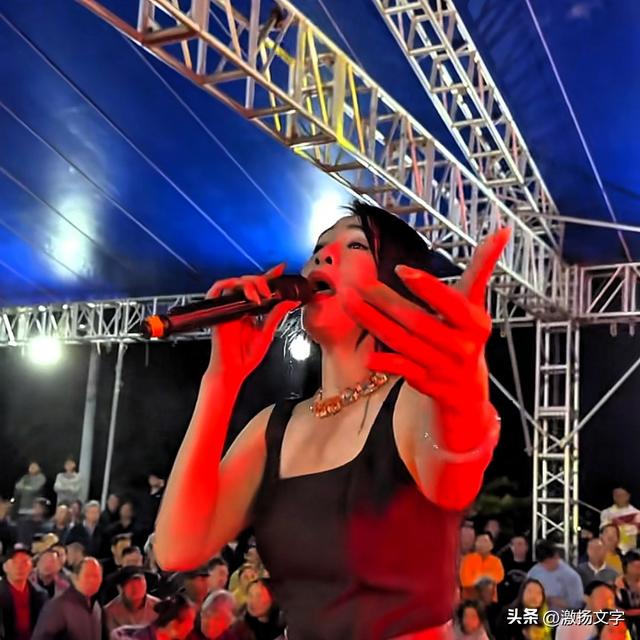 全红婵家新房旁的美女邻居，建房时有影响的那棵大树就是美女家的