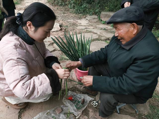 四川剑阁县知联会“探千年蜀道文脉 悟诗韵剑门情”主题活动圆满举行