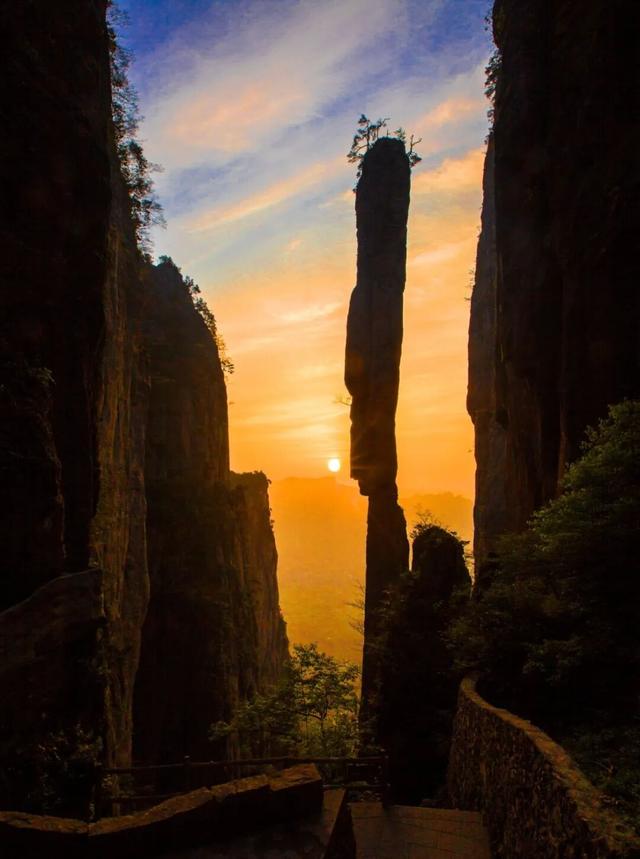 被秋景硬控的恩施还会火多久？