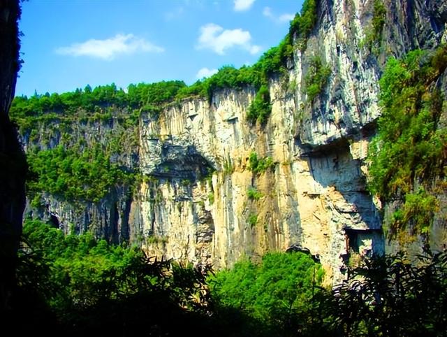 重庆旅游：探寻武隆天坑的神奇（图）