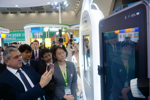 科大讯飞亮相2025中国国际旅游交易会