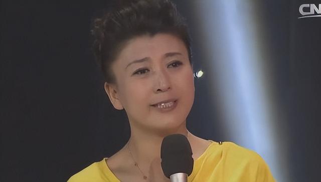 被资本抛弃，或将面临巨额赔款，闫学晶“哭穷	”的反噬	，才刚开始