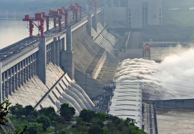 三峡大坝“账本”曝光！投资2500亿，运行20余年，如今回本多少？