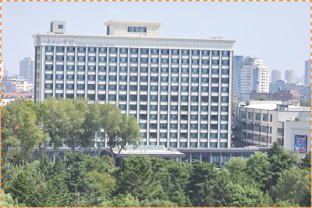 春城