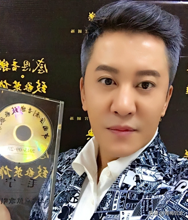 他8次上春晚，作死被捕入狱，今54岁无人问津，老搭档也断了联系