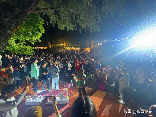 长春人潮涌动共绘节日盛景