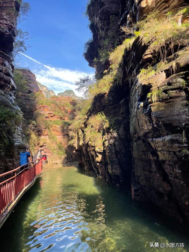 “自然观”名家采风与北京方阵艺术太行山写生基地挂牌