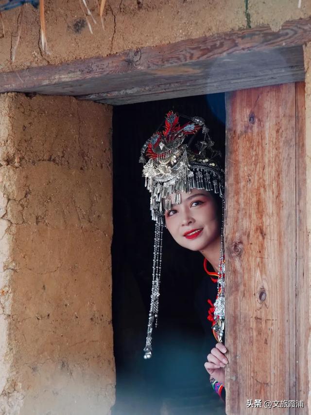 每日一村：三沙东山村——茅草屋焕新颜，畲村烟火撞进高铁风