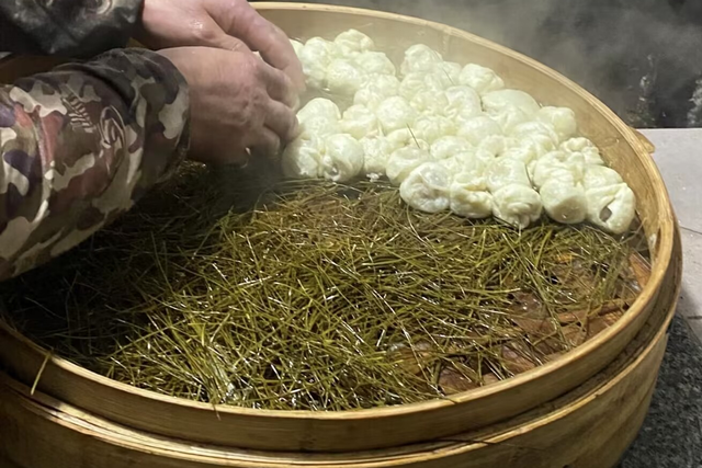 在这座太湖畔的浙北小城，我能不重样的吃上一整天