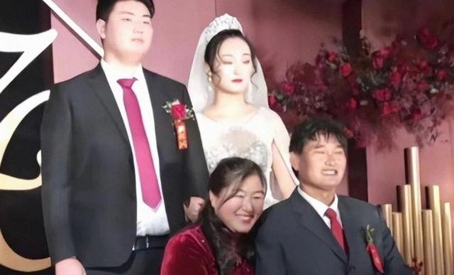 朱小伟做梦都没有想到，离婚四年后，陈亚男依旧不肯放过自己