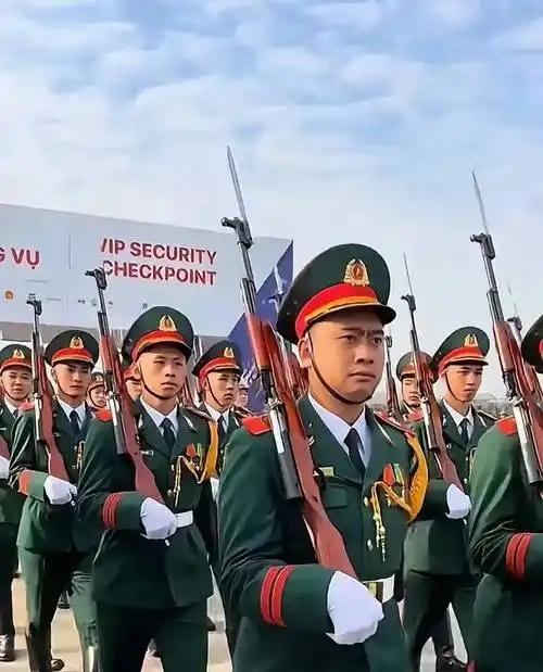 越南与中国杠上了？中国前脚定下9月3阅兵，越南后脚就定9月2！