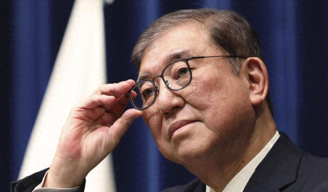 冯德莱恩刚进人民大会堂，美就传出新消息，特朗普想收手，太晚了