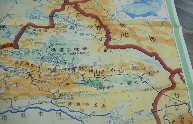新疆首府为何设在乌鲁木齐，而不是条件更好的库尔勒、喀什或伊犁