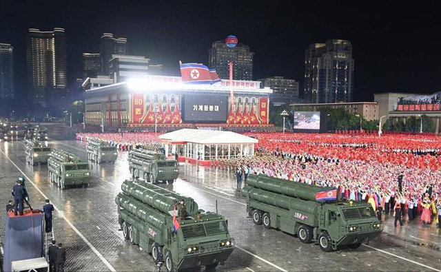 阅兵结束，中方专机离朝，临走前送给平壤3句话，美日韩开始增兵