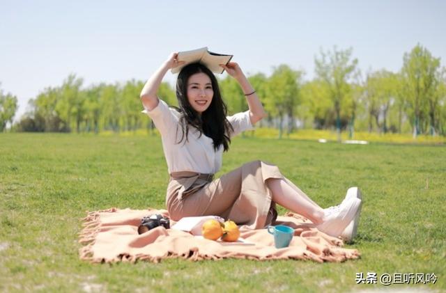 成年人的通透从读懂人性开始，刘震云18句清醒语录，句句震撼人心