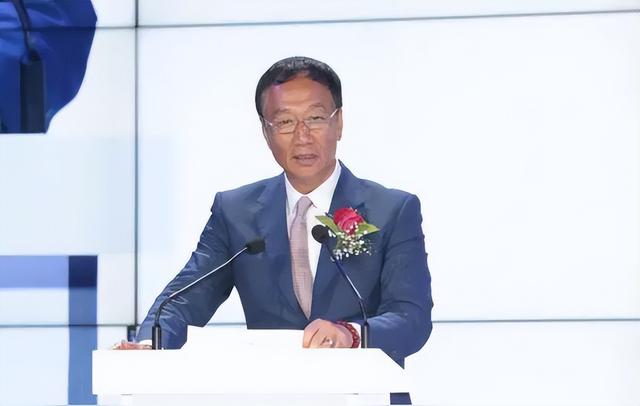 市值暴增6000亿!富士康“不喂饭”了，甩卖美国工厂回归中国