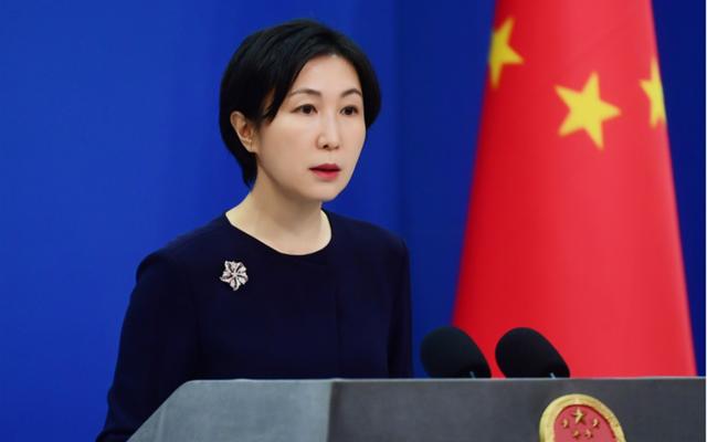 日本要求中国解释双手插兜！中方回应：现场多数是日本媒体