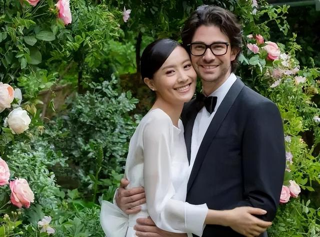 因生不出孩子被踢出豪门，二婚后却儿女双全，陈法拉终于扬眉吐气