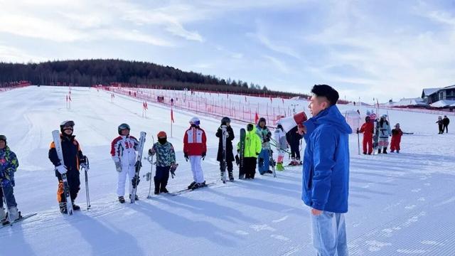 冰雪童话小城阿尔山点燃游客激情