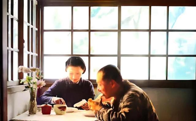 这是张学良老婆赵四小姐真实样貌，并非演员饰演而是货真价实真品
