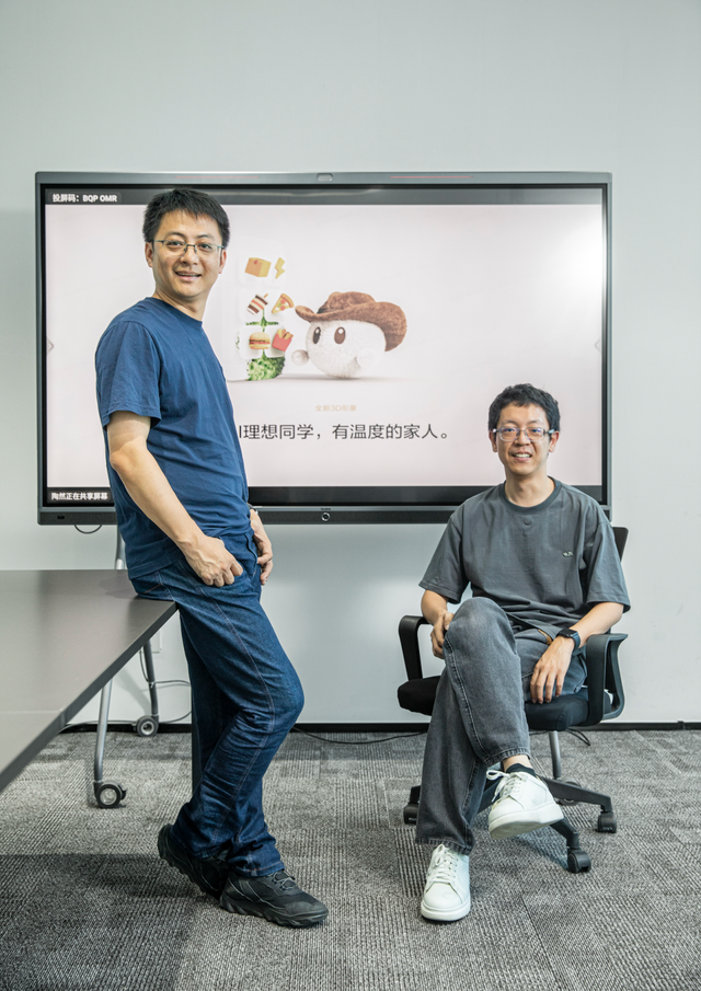【长期主义】第352期智能说：特斯拉Dojo解散，理想基座模型专访