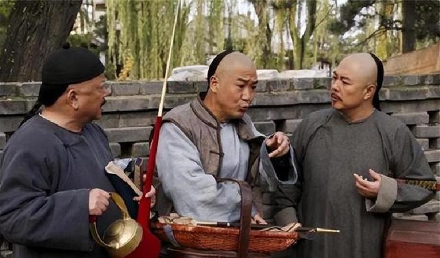 野史：乾隆说上联：鼠无大小皆称老，纪晓岚对出下联，堪称经典
