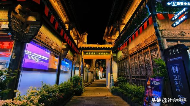 【每日一景】探秘古衢州：访南孔圣地赏水亭门，品鲜辣寻文脉