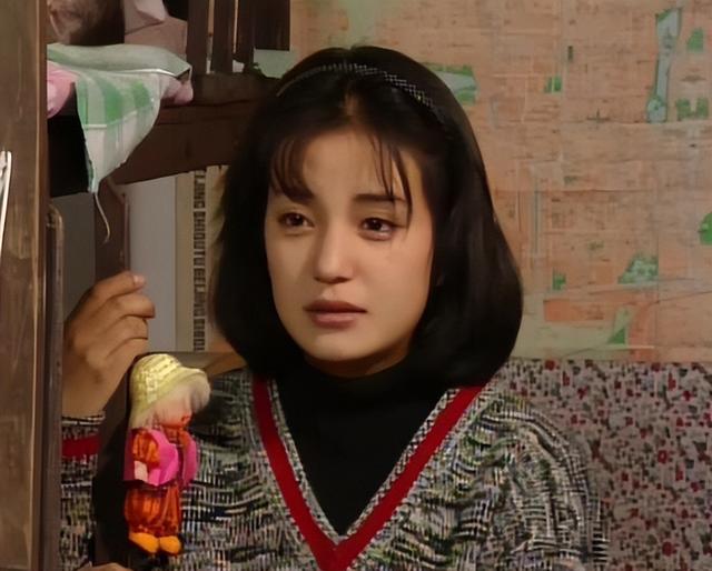 胃癌传闻真相大白半年	，49岁赵薇再迎坏消息，连累的何止闺蜜李湘