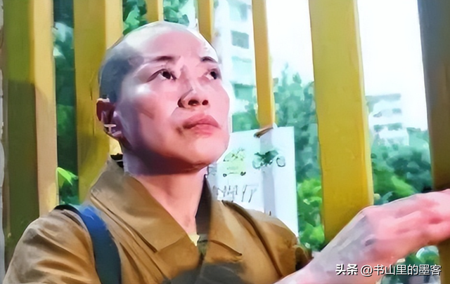 白天念经晚上蹦迪！风流尼姑释智定，东窗事发时，屋里还藏着假发