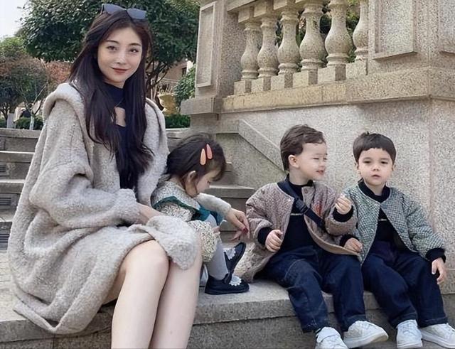 “买英国精子生3娃”的山东女人，7年后现状曝光，一年百万开销