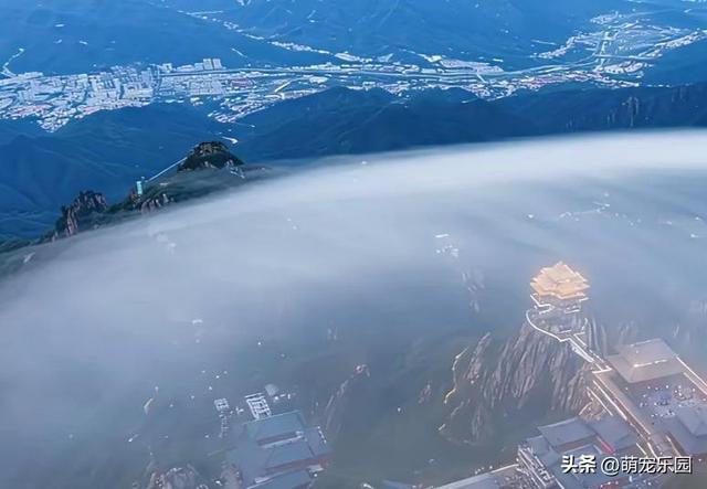 魏暐第19次登老君山，雨后奇观震撼全网，千万播放背后的神秘力量