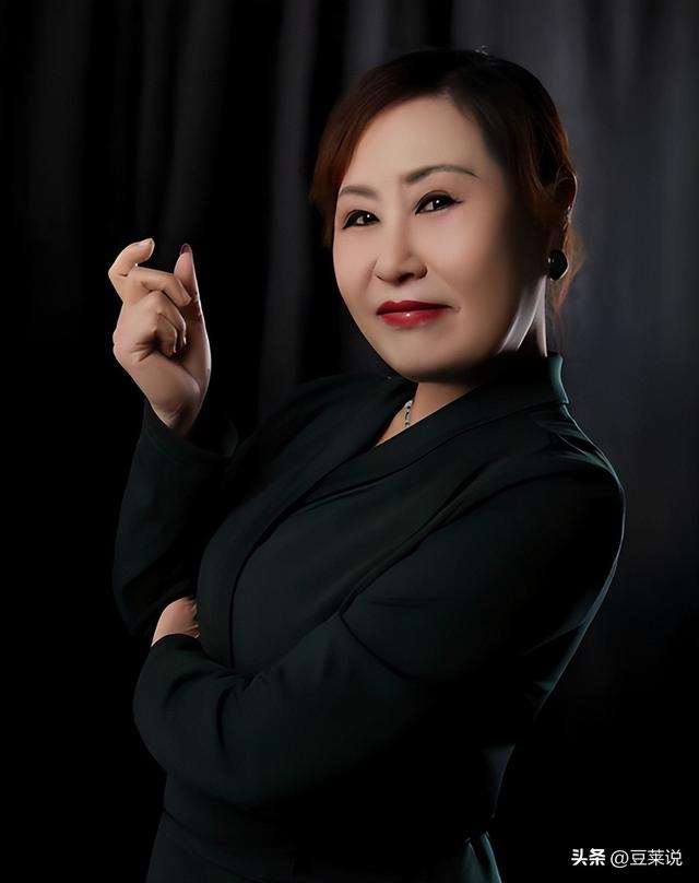 封杀四年，49岁赵薇突传消息，因胃癌去世传闻5个月前就真相大白