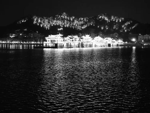 广济桥灯光秀 潮州的历史与浪漫