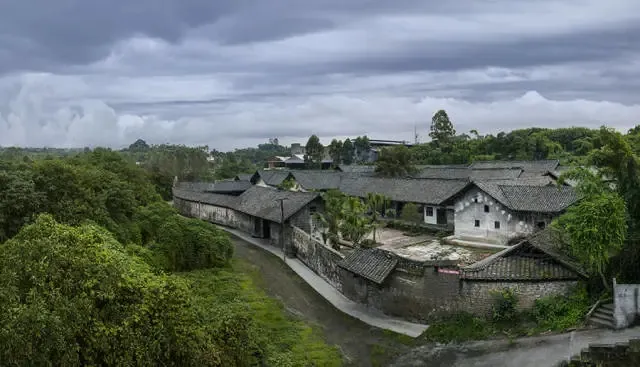 假期活动全景扫描：演艺+美食+潮玩，乐山双节文旅打出“组合拳”